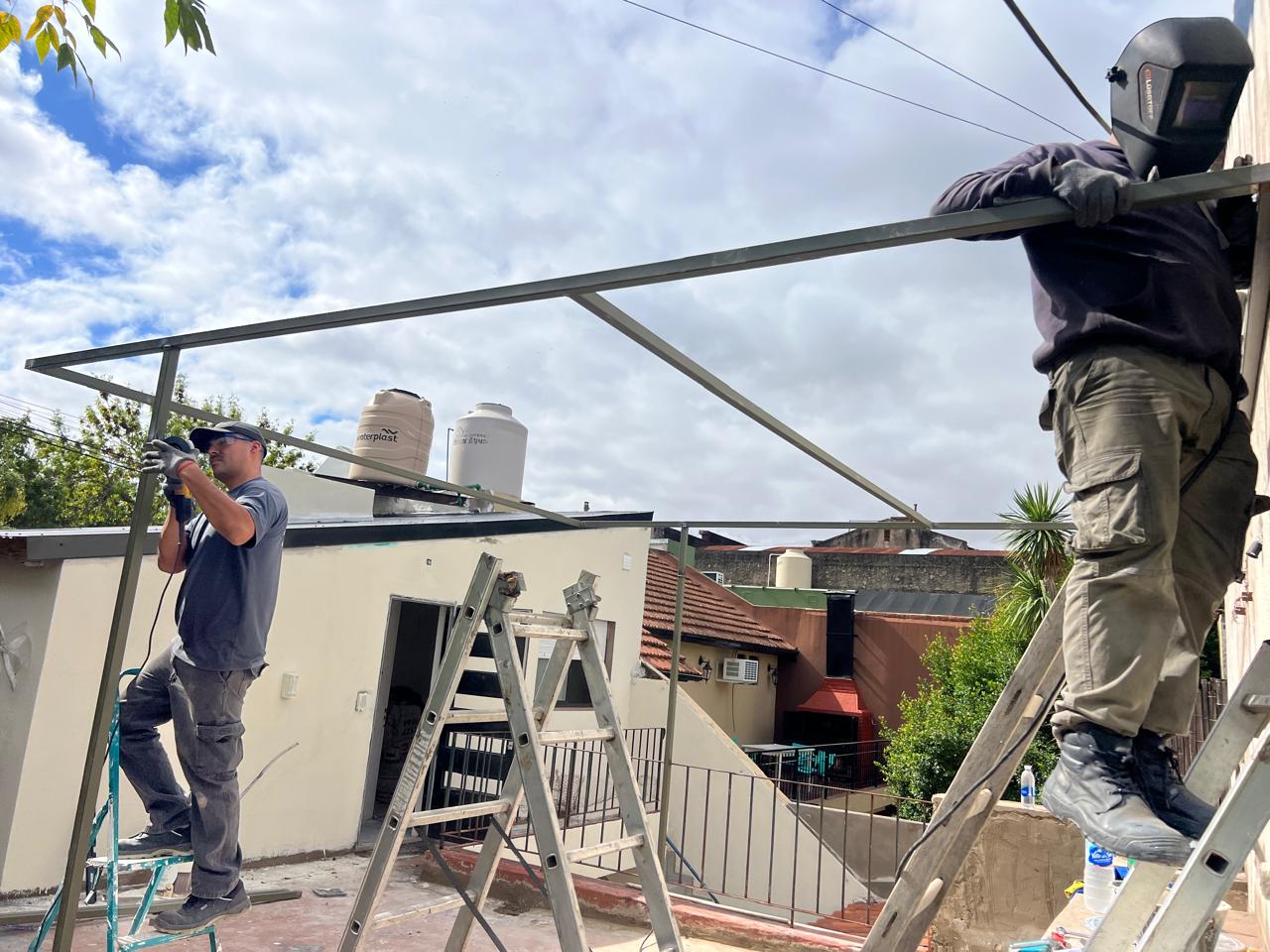 Reja de diseño con pintura electrostática resistente para exterior